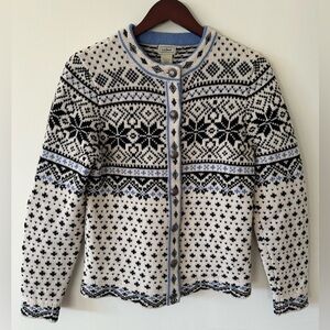 L.L. Bean 100% Lambs' Wool cardigan
